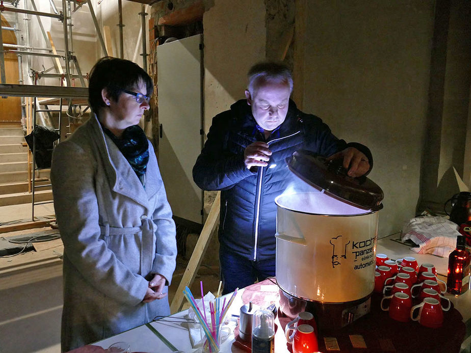 Heilige Messe auf der Baustelle zum 4. Advent (Foto: Karl-Franz Thiede)